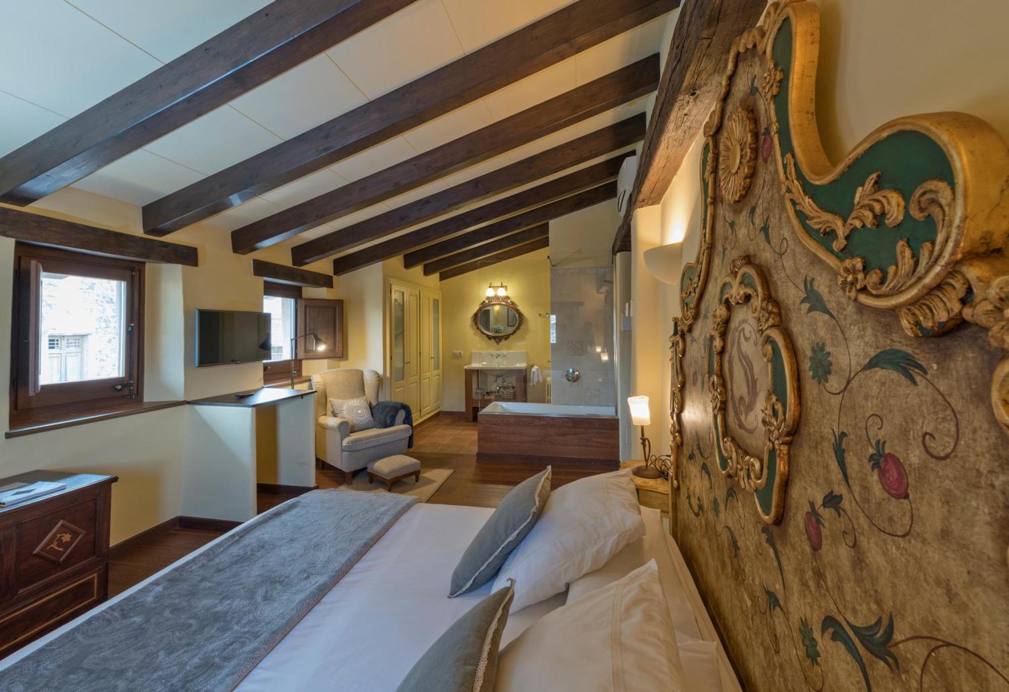 Hotel Cal Sastre Santa Pau Habitación foto